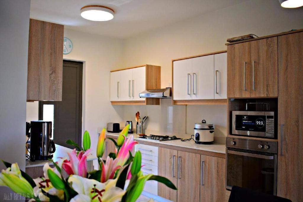 Modern And Cosy Condo: Westwood Apartments Flic-en-Flacq Eksteriør bilde